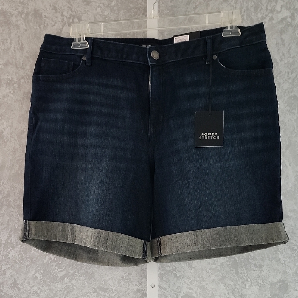 NWT Simply Vera Denim Shorts Size 16